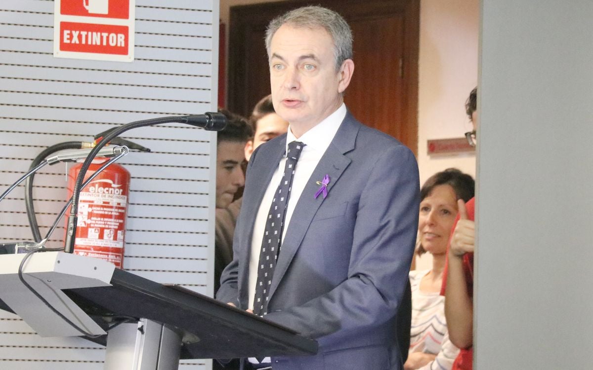 Zapatero cree que el gobierno PSOE-Podemos «funcionará» y lamenta que se critica «desde antes de que arranque»