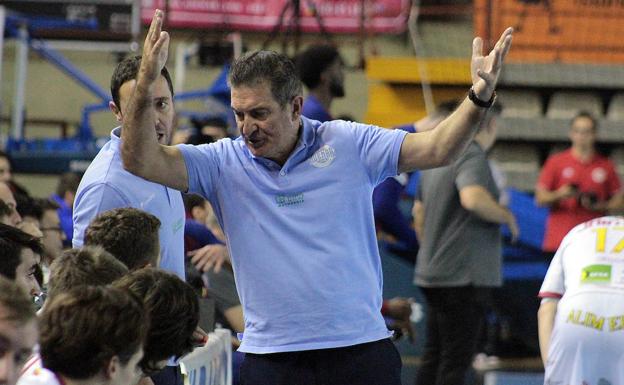 Cadenas: «No se puede salir así a jugar contra el Barcelona»