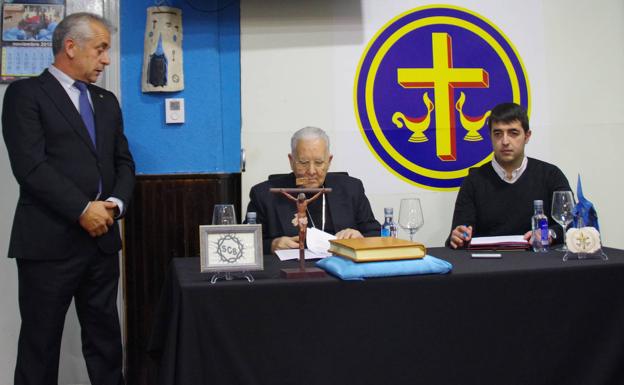 El obispo de León inaugura las jornadas del Santo Cristo de la Bienaventuranza 'Sin perder el paso'