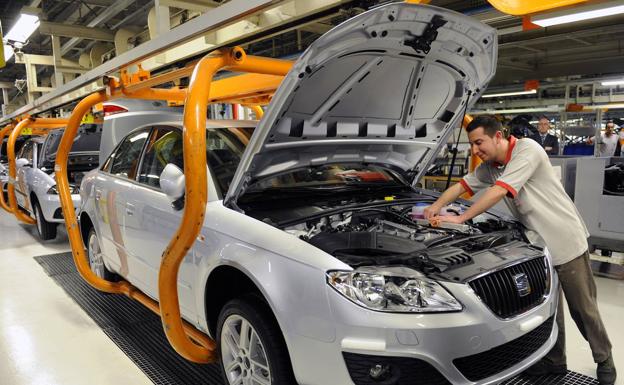 Seat descarta el ERE temporal a cambio de trabajar tres días más en diciembre