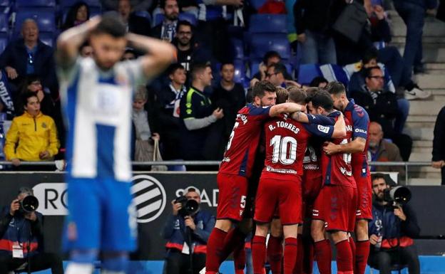 El Osasuna se impone a un Espanyol que no levanta cabeza