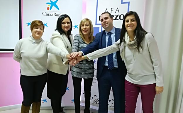 Caixabank dona 15.000 euros a AFA Bierzo para adquirir un vehículo adaptado para el Servicio de Atención y Prevención