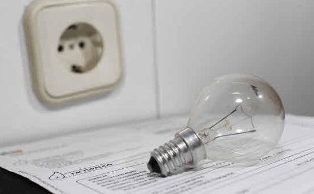 La tarifa regulada de luz es un 11% más barata que las libres durante 2019