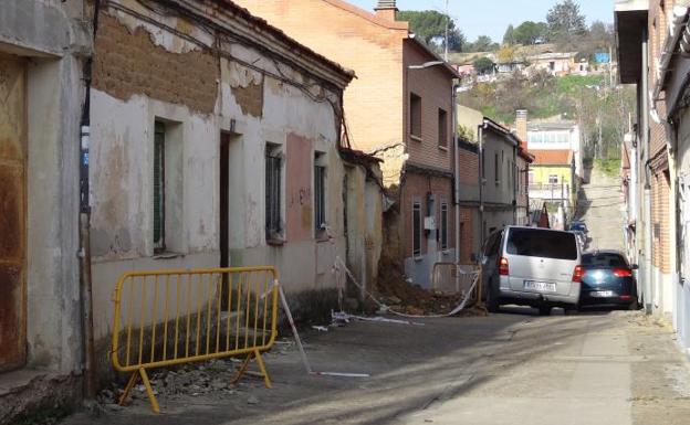 Los vecinos alertan de la ocupación de una casa en ruinas para hacer botellón en Fuente El Sol