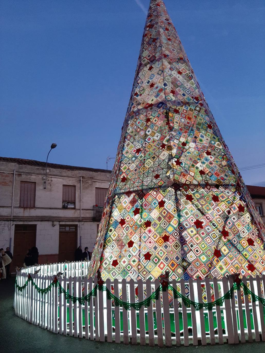 Villoria de Órbigo ya luce por Navidad