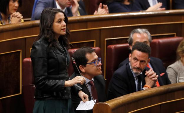 Arrimadas se prepara para liderar Ciudadanos en una larga travesía del desierto