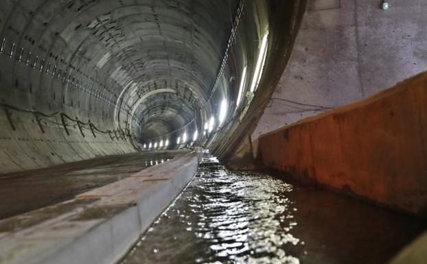 Las filtraciones de agua en la variante obligan a reforzar el interior de un tercio de los túneles