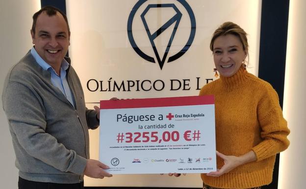 El Olímpico de León hace entrega a Cruz Roja León del cheque de su Maratón de Ciclo Indoor Solidario
