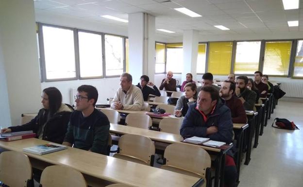 Dos de cada tres centros de la Comunidad ya se ha sumado a la plataforma Moodle de aulas virtuales