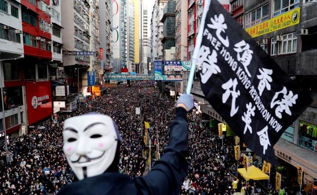 La Policía de Hong Kong arresta a cinco adolescentes por matar a un hombre de 70 años en las protestas