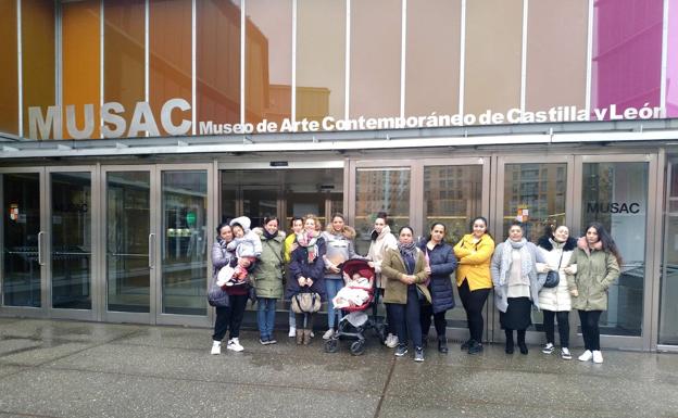 Cuarenta mujeres de etnia gitana participan en el Programa de Apoyo Personal y Familiar (PAPF) de San Andrés