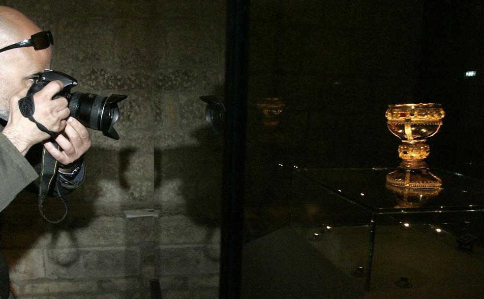 ¿Quién quiere robar el Grial?