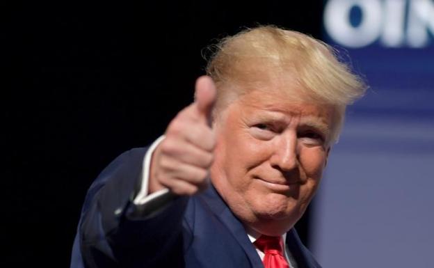 Trump invita a Johnson a una visita oficial a la Casa Blanca