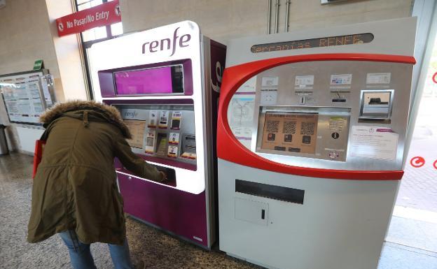 Renfe y ADIF cerrarán las taquillas de venta de billetes de Astorga, Sahagún y San Feliz «por bajo tránsito»