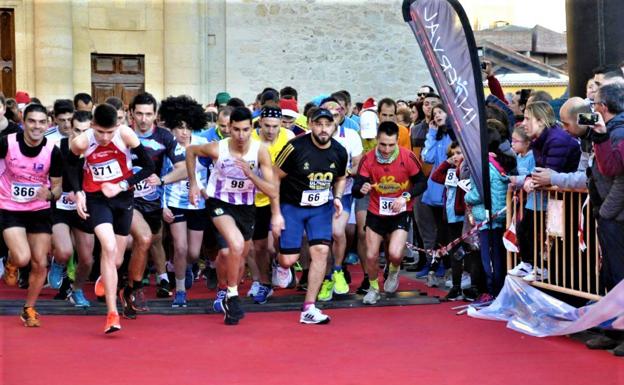 El coyantino Daniel Alonso, rey absoluto de la San Silvestre coyantina con 550 participantes