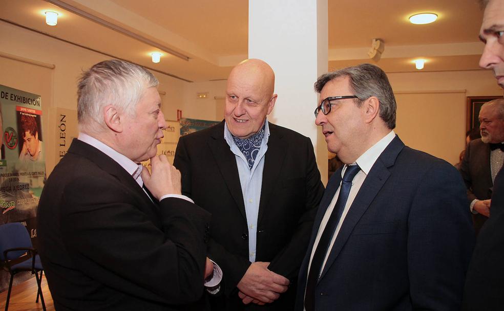 Karpov, un rey al que hacer jaque en León