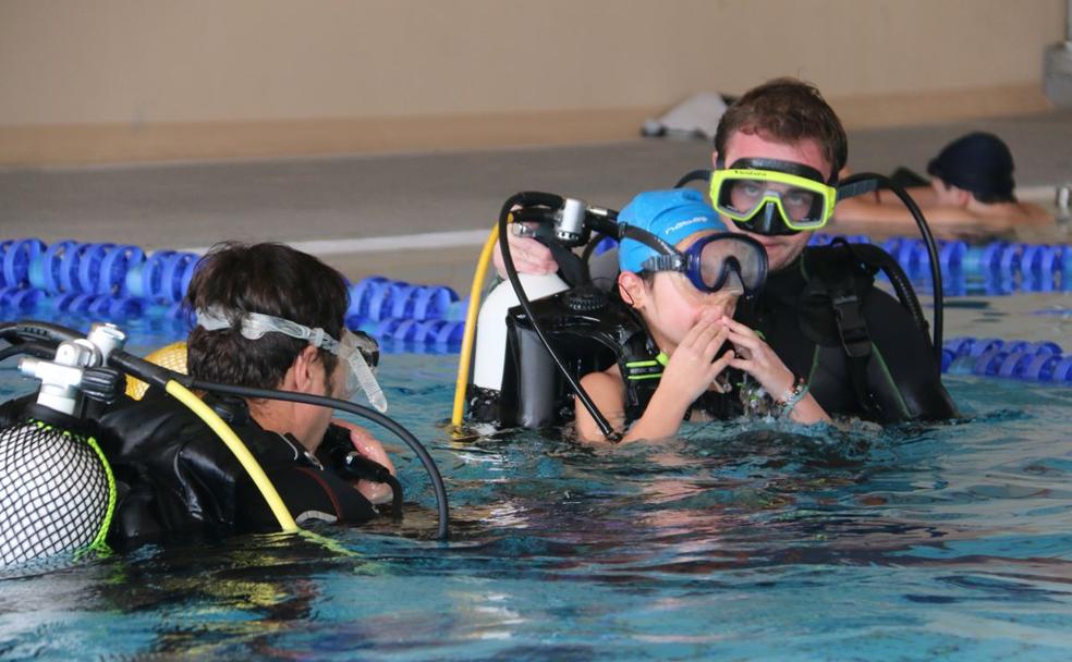 El buceo, un deporte solidario