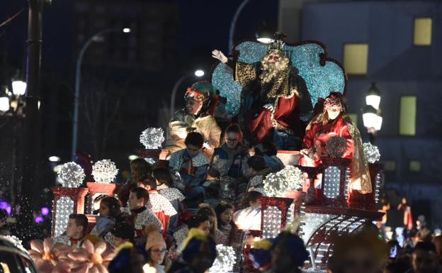 León se rinde ante los Reyes Magos de Oriente