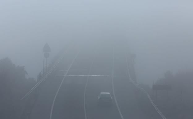 La niebla complica la circulación en La Virgen, Onzonilla y Pozuelo del Páramo