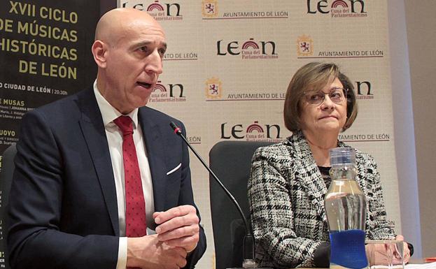 Diez preferiría «que la sustitución de trenes AVE se realizara con otros de alta velocidad»