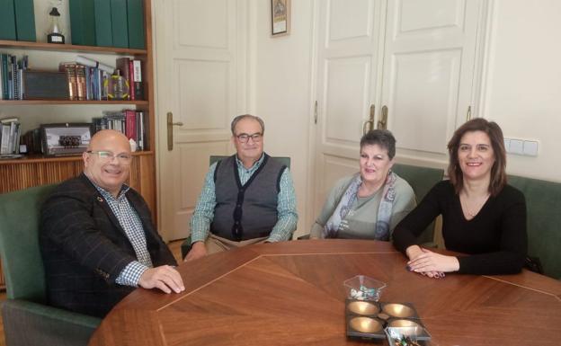 El subdelegado del Gobierno recibe a las asociaciones de Retirados de la Guardia Civil y de Jubilados de la Policía Nacional