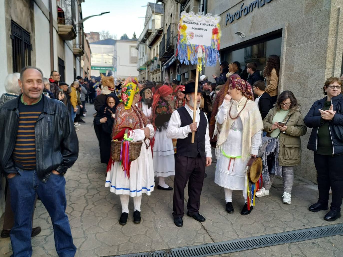 León se cita con la tradición en Viana do Bolo