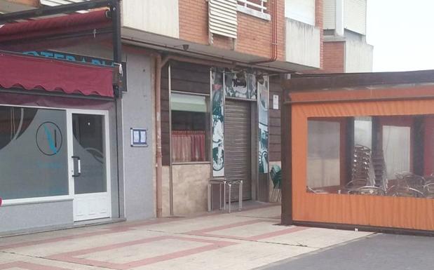 Así pide auxilio un hombre atrapado en un bar de León después de quedarse dormido en el baño tras una noche de fiesta