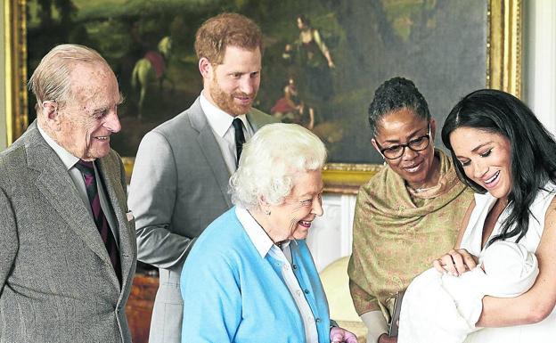 Enrique e Isabel II pactaron antes de reunir a la familia