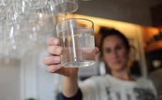 Un químico presente en el agua potable, tras el 5% de los cánceres de vejiga de los europeos