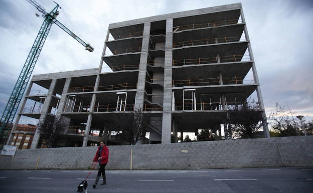 La banca concede las hipotecas con el menor importe sobre el valor de la vivienda de la última década