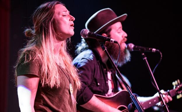 Noche americana con Seafoam Green en El Babylon