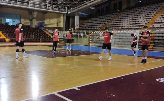 Un Ademar diezmado afronta un amistoso ante Cangas esperando a los internacionales