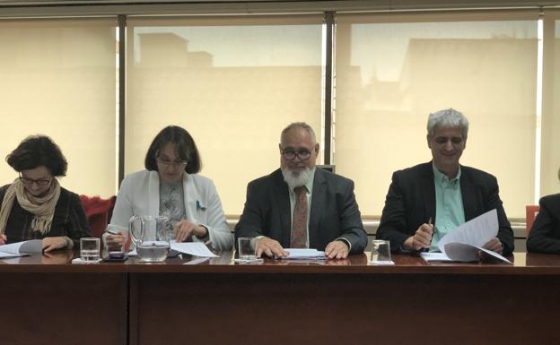 Firmado el primer convenio colectivo de clínicas veterinarias