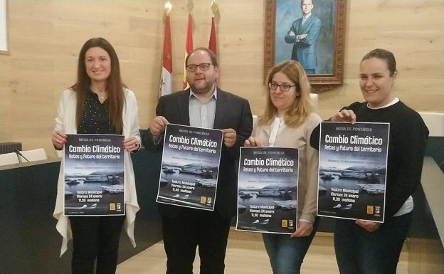 La Bañeza afronta en una mesa de ponencia sobre el cambio climático los retos y futuros del territorio