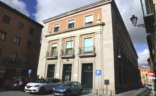 Segovia diseñará un plan para ocupar los edificios públicos vacíos