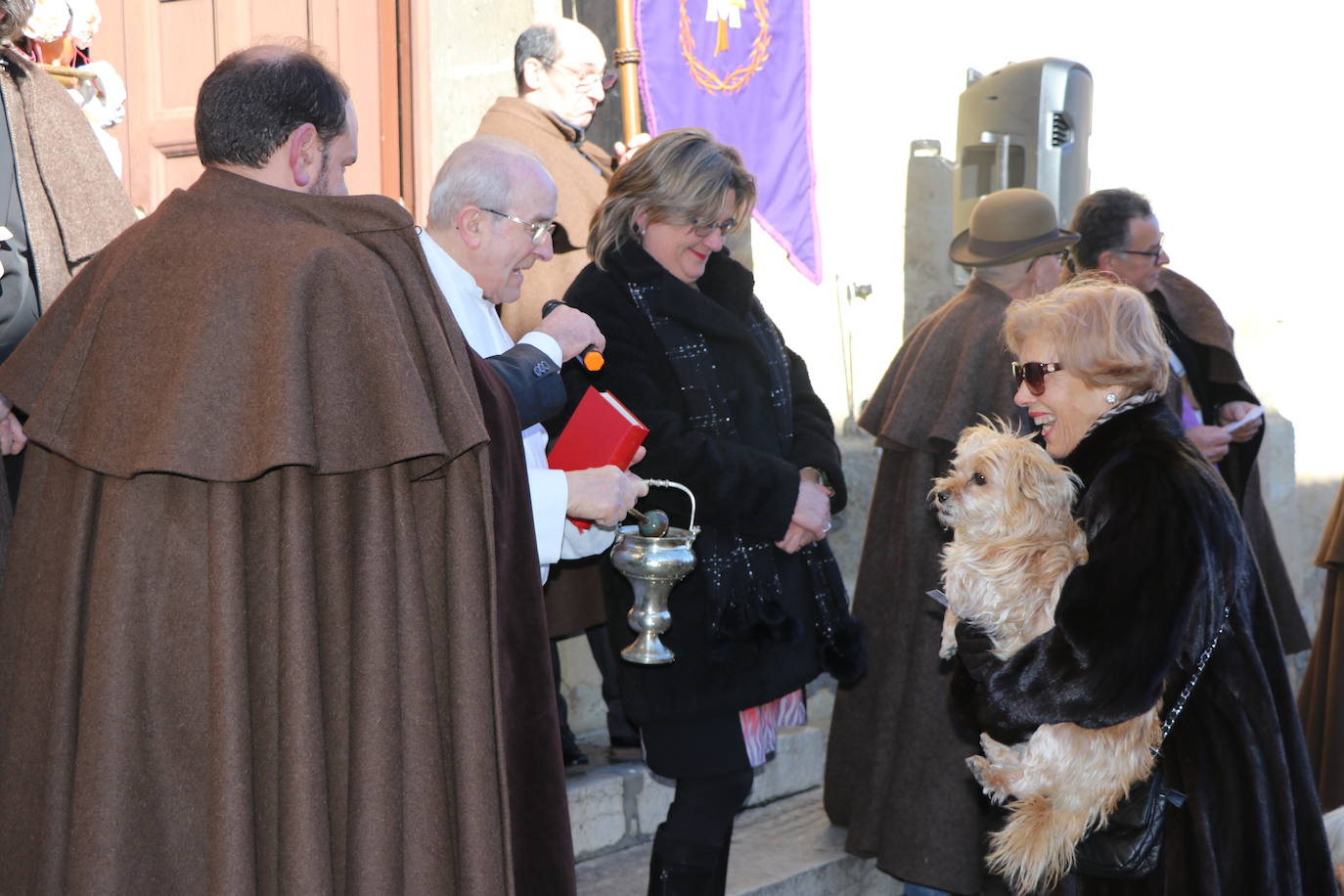 Las mascotas toman su bendición