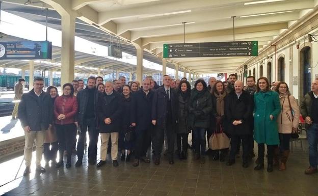 El PP denuncia que «a los socialistas ponferradinos se les ha olvidado ser reivindicativos con el ferrocarril»