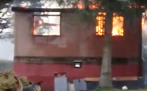 Una mujer herida tras el incendio de una vivienda en la localidad de Vegacervera