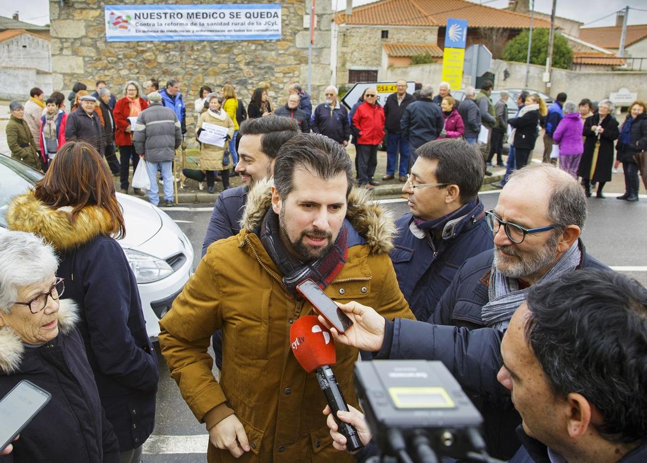 Concentración ciudadana en defensa del mantenimiento de médicos en consultorios rurales