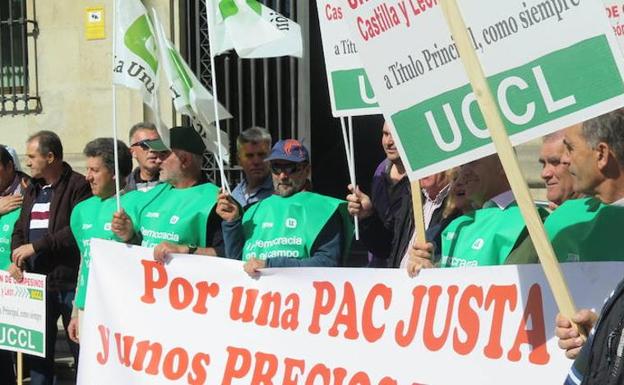 Los agricultores, convocados a movilizaciones la próxima semana contra la «grave crisis» del campo