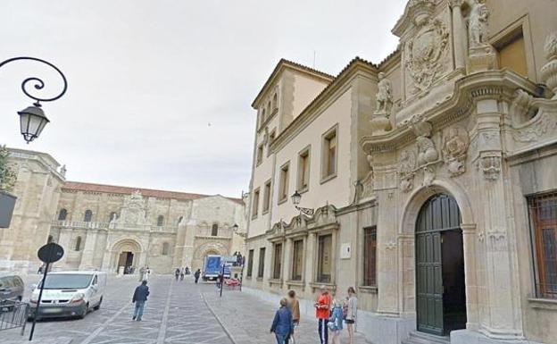 Un jurado popular juzgará a un varón por agresión, amenazas, allanamiento y daños en Caboalles de Arriba