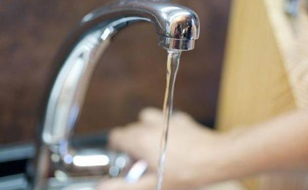 El Ayuntamiento de León sube casi un 2% la factura del agua que estaba 'congelada' desde 2011