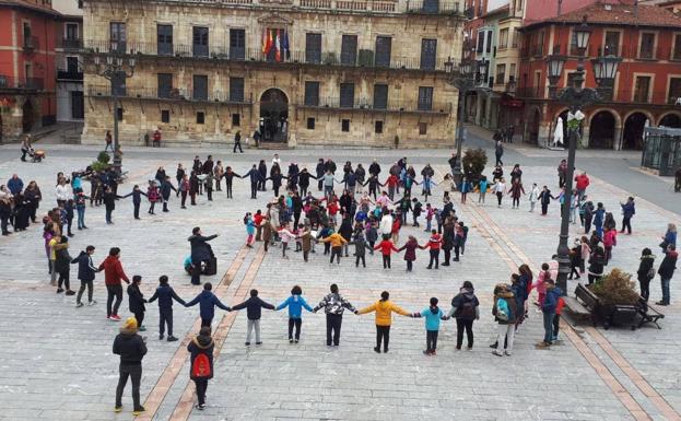 El Colegio Antonio González de Lama celebra la Paz