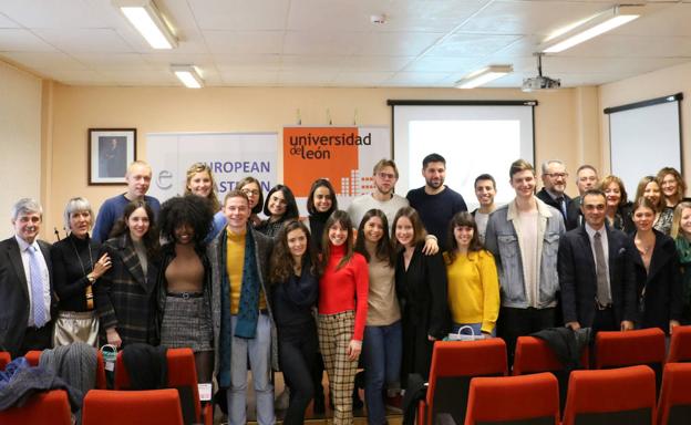Un total de 25 estudiantes concluirán en la Universidad de León el Máster Europeo de Comercio