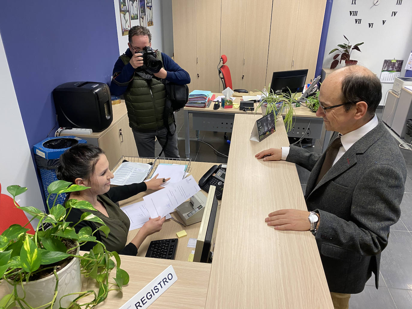 Juan José Fernández oficializa su candidatura a rector de la ULE: «Si gano solo estaré un mandato, el segundo siempre es nefasto»