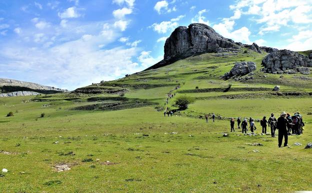 El programa de senderismo de Santa María del Páramo se consolida con 626 participantes en 2019