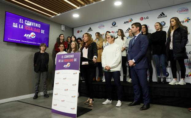 La huelga vuelve a planear sobre el fútbol femenino