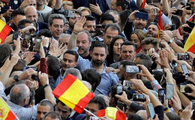 Las primarias de Vox comienzan sin una oposición clara al liderazgo de Abascal