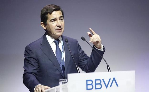 Carlos Torres gana 5,81 millones de euros en su primer año como presidente del BBVA