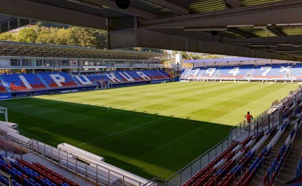 La contaminación del aire por el vertedero de Zaldibar obliga a suspender el derbi Eibar-Real